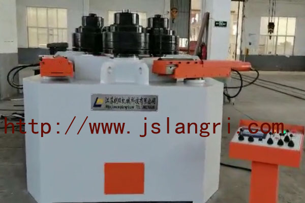 型材卷圓機(jī)的特點(diǎn)是什么，有哪些操作注意事項(xiàng)？